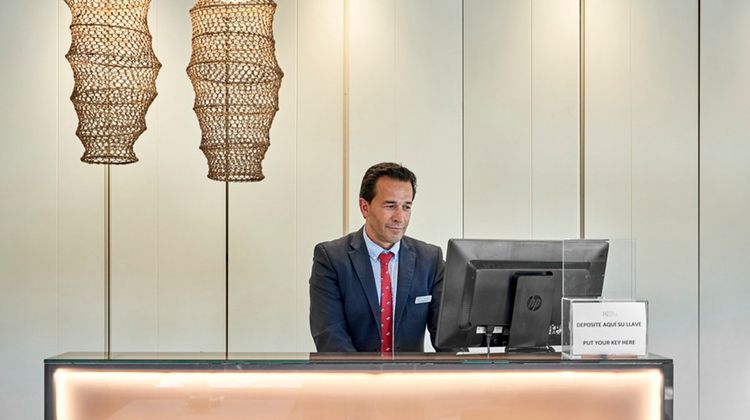 Rafaelhoteles Forum Alcala Lobby
