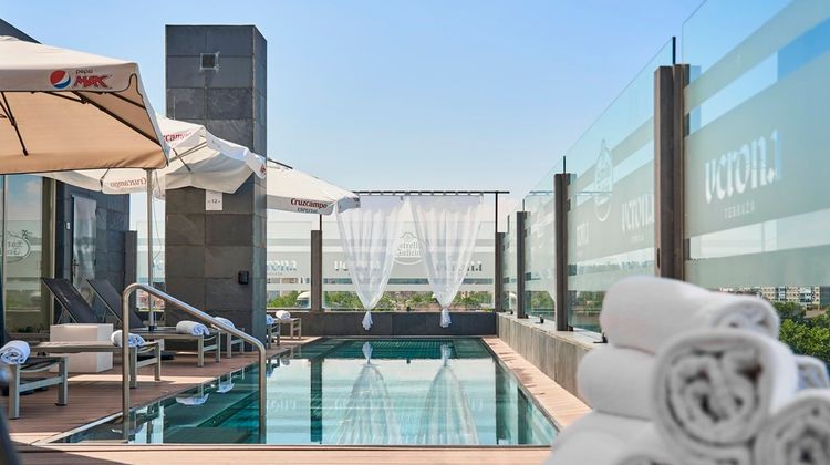 Rafaelhoteles Forum Alcala Pool