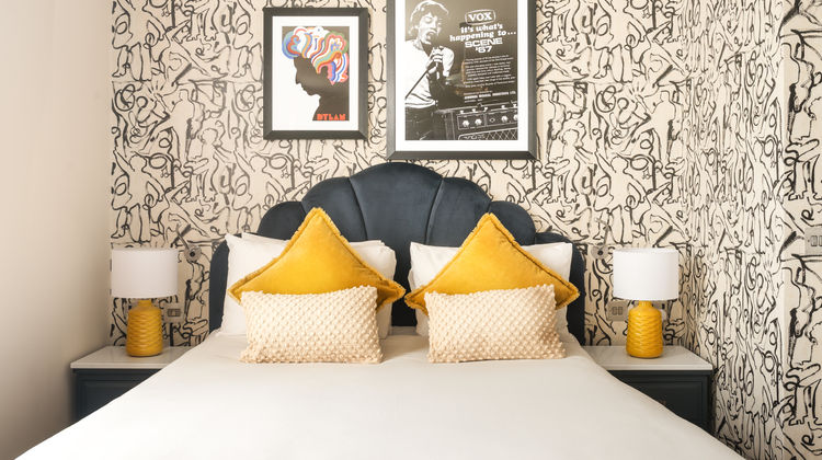 Hotel Indigo Kensington Earl's Court Room