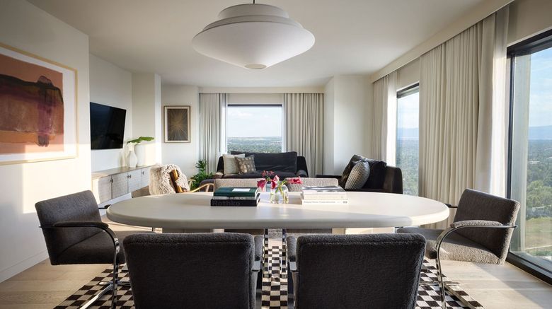 <b>Kimpton Claret Hotel Suite</b>. Images powered by <a href="https://www.leonardoworldwide.com/" title="Leonardo Worldwide" target="_blank">Leonardo</a>.