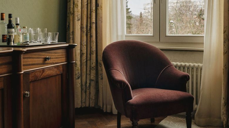 <b>Soho House Berlin Room</b>. Images powered by <a href="https://www.leonardoworldwide.com/" title="Leonardo Worldwide" target="_blank">Leonardo</a>.