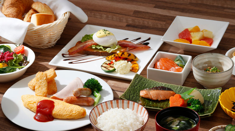 <b>Holiday Inn Tokyo Bay Restaurant</b>. Images powered by <a href="https://www.leonardoworldwide.com/" title="Leonardo Worldwide" target="_blank">Leonardo</a>.