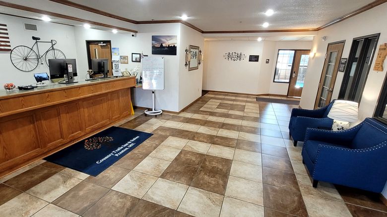 <b>Country Trails Inn & Suites Lobby</b>. Images powered by <a href="https://www.leonardoworldwide.com/" title="Leonardo Worldwide" target="_blank">Leonardo</a>.