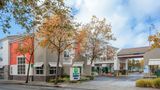 Holiday Inn Express & Suites Berkeley Exterior