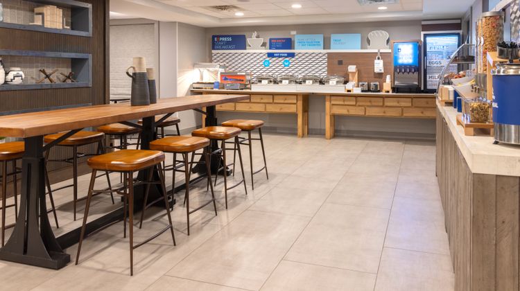 Holiday Inn Express South Burlington Restaurant