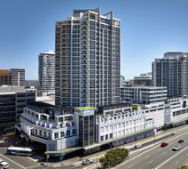 Meriton Suites Bondi Junction Room