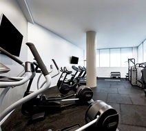 Meriton Suites Bondi Junction Room