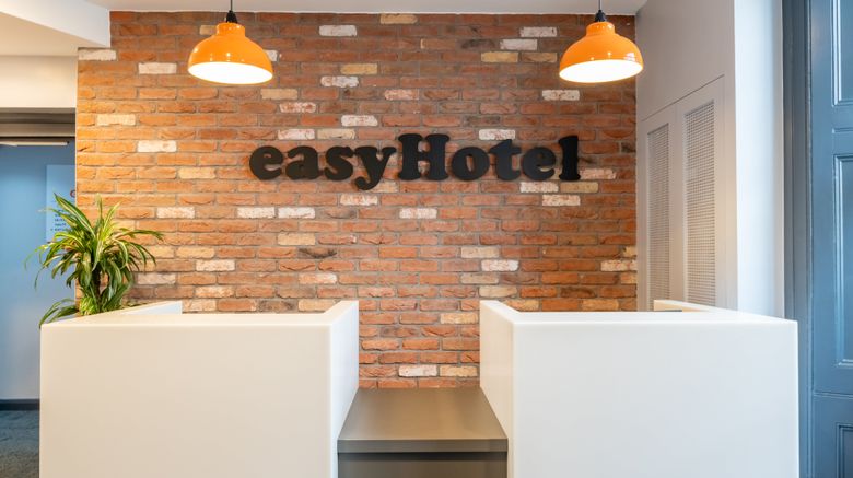 <b>easyHotel London Victoria Lobby</b>. Images powered by <a href="https://www.leonardoworldwide.com/" title="Leonardo Worldwide" target="_blank">Leonardo</a>.