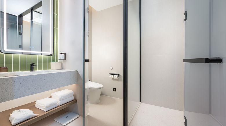 <b>EVEN Hotel Airport Zone Room</b>. Images powered by <a href="https://www.leonardoworldwide.com/" title="Leonardo Worldwide" target="_blank">Leonardo</a>.