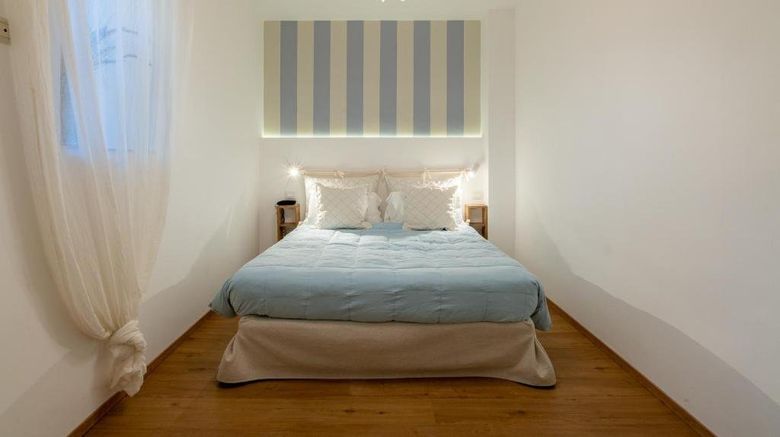 <b>Boutique Hotel Aurora Room</b>. Images powered by <a href="https://www.leonardoworldwide.com/" title="Leonardo Worldwide" target="_blank">Leonardo</a>.