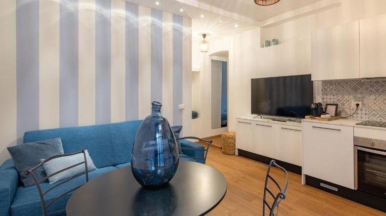 <b>Boutique Hotel Aurora Room</b>. Images powered by <a href="https://www.leonardoworldwide.com/" title="Leonardo Worldwide" target="_blank">Leonardo</a>.