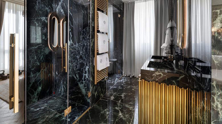 <b>The Plein Hotel Room</b>. Images powered by <a href="https://www.leonardoworldwide.com/" title="Leonardo Worldwide" target="_blank">Leonardo</a>.
