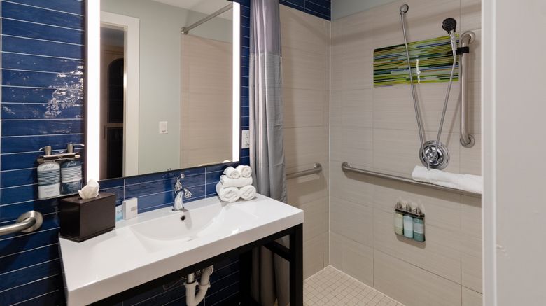 <b>The Inn At Harbor Shores Room</b>. Images powered by <a href="https://www.leonardoworldwide.com/" title="Leonardo Worldwide" target="_blank">Leonardo</a>.