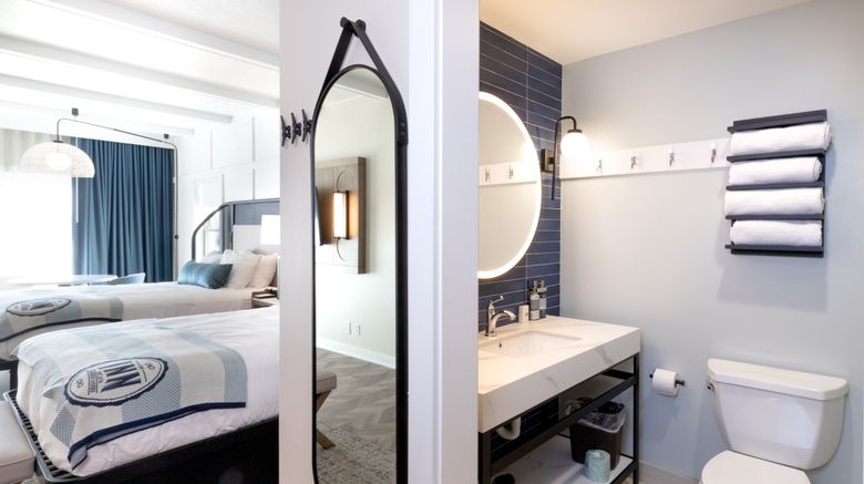 <b>The Inn At Harbor Shores Room</b>. Images powered by <a href="https://www.leonardoworldwide.com/" title="Leonardo Worldwide" target="_blank">Leonardo</a>.