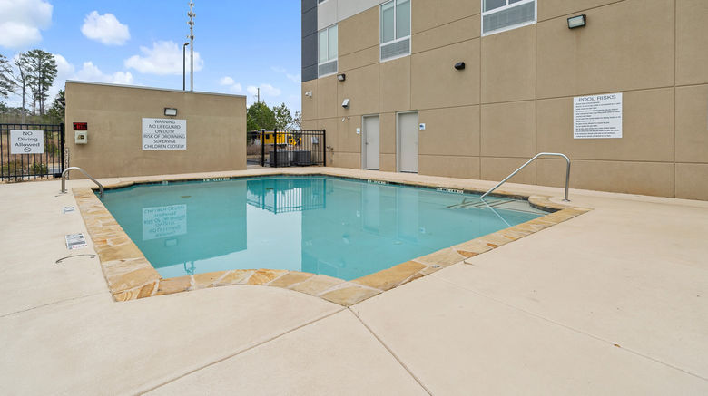 <b>Holiday Inn Express Macon North Pool</b>. Images powered by <a href="https://www.leonardoworldwide.com/" title="Leonardo Worldwide" target="_blank">Leonardo</a>.