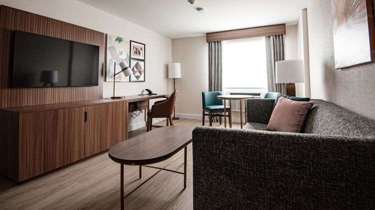 Holiday Inn & Suites Winnipeg Room