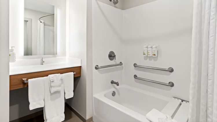Holiday Inn Express & Suites George Room