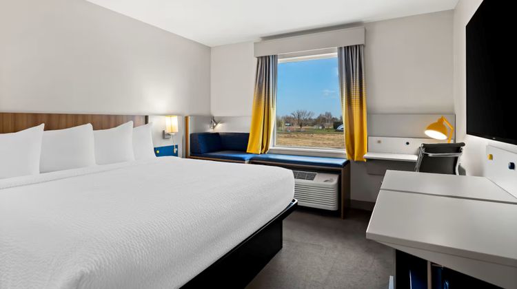 Holiday Inn Express & Suites George Room