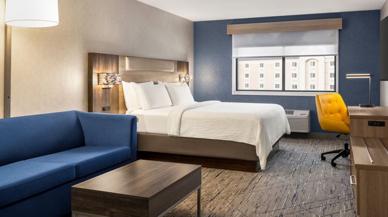 <b>Holiday Inn Express Syracuse Airport Room</b>. Images powered by <a href="https://www.leonardoworldwide.com/" title="Leonardo Worldwide" target="_blank">Leonardo</a>.