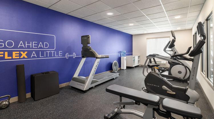 Holiday Inn Express Syracuse Airport Health Club