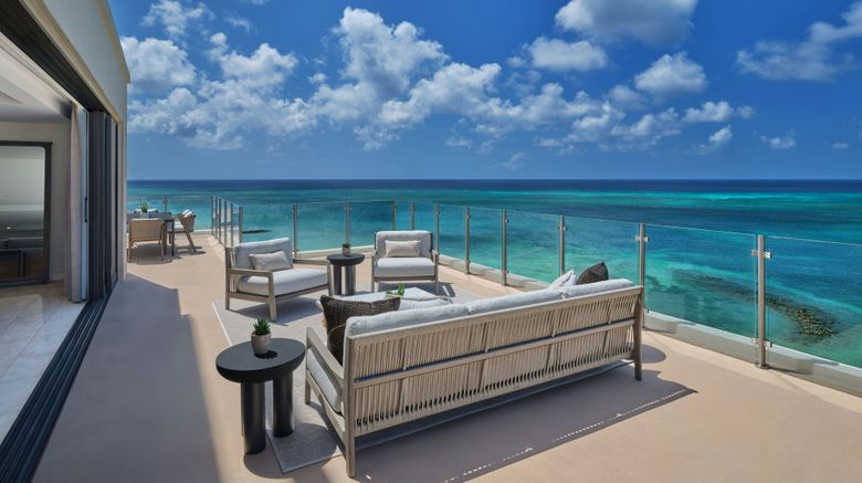<b>The St. Regis Aruba Resort Suite</b>. Images powered by <a href="https://www.leonardoworldwide.com/" title="Leonardo Worldwide" target="_blank">Leonardo</a>.