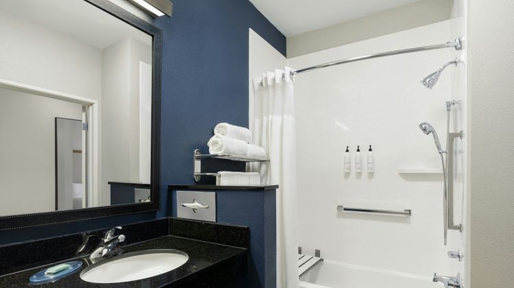 Fairfield Inn/Suites Minneapolis/St Paul Room