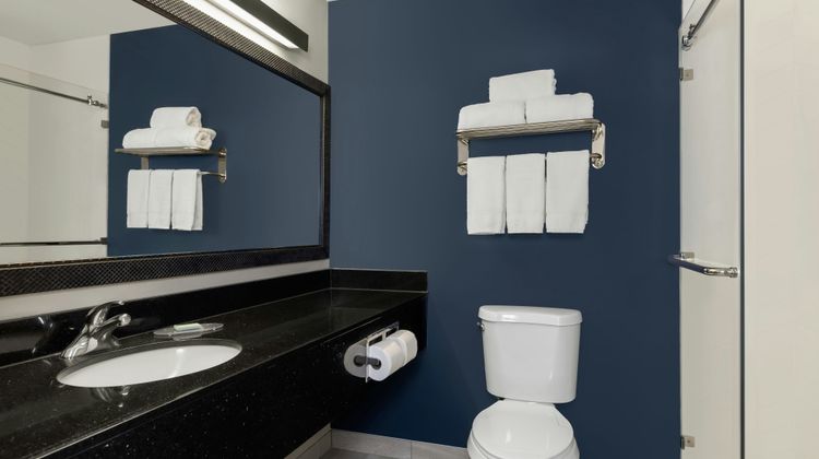 Fairfield Inn/Suites Minneapolis/St Paul Room