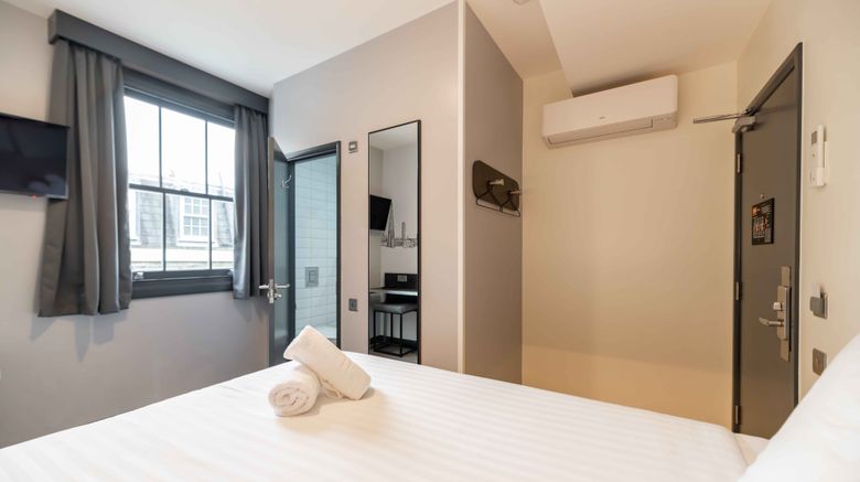 <b>easyHotel London Victoria Room</b>. Images powered by <a href="https://www.leonardoworldwide.com/" title="Leonardo Worldwide" target="_blank">Leonardo</a>.