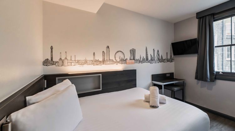 easyHotel London Victoria Room