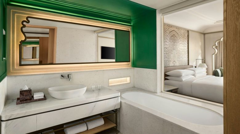 <b>Udaipur Marriott Hotel Room</b>. Images powered by <a href="https://www.leonardoworldwide.com/" title="Leonardo Worldwide" target="_blank">Leonardo</a>.