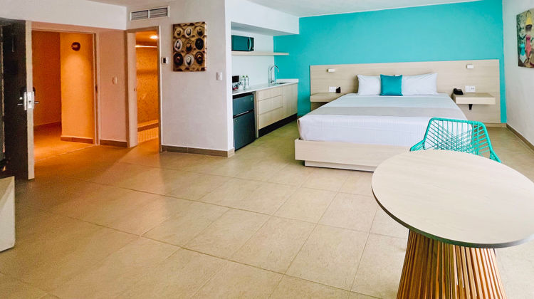 Calinda Beach Acapulco Room