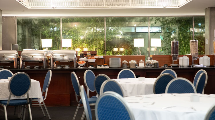 VIP Executive Art's Hotel Restaurant