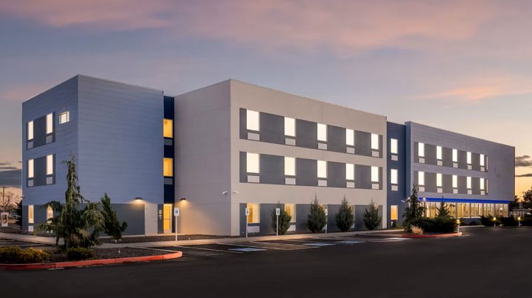 Holiday Inn Express & Suites George Exterior