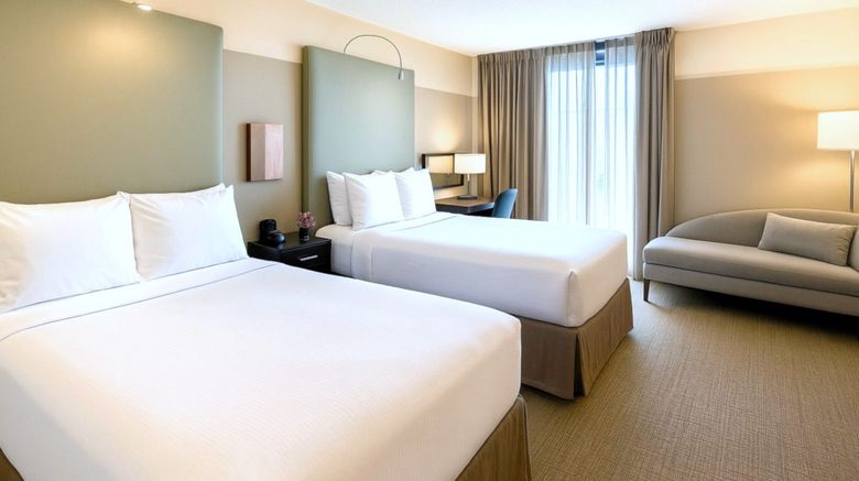 <b>Crowne Plaza Chicago West Loop Room</b>. Images powered by <a href="https://www.leonardoworldwide.com/" title="Leonardo Worldwide" target="_blank">Leonardo</a>.