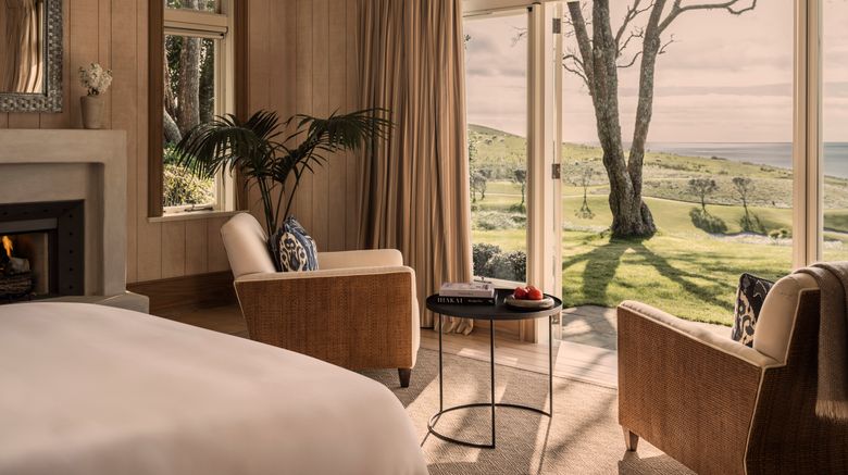 <b>Rosewood Kauri Cliffs Room</b>. Images powered by <a href="https://www.leonardoworldwide.com/" title="Leonardo Worldwide" target="_blank">Leonardo</a>.