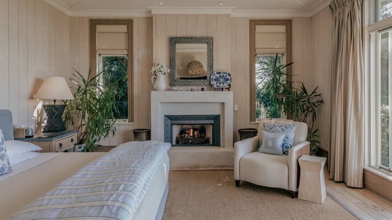 <b>Rosewood Kauri Cliffs Room</b>. Images powered by <a href="https://www.leonardoworldwide.com/" title="Leonardo Worldwide" target="_blank">Leonardo</a>.