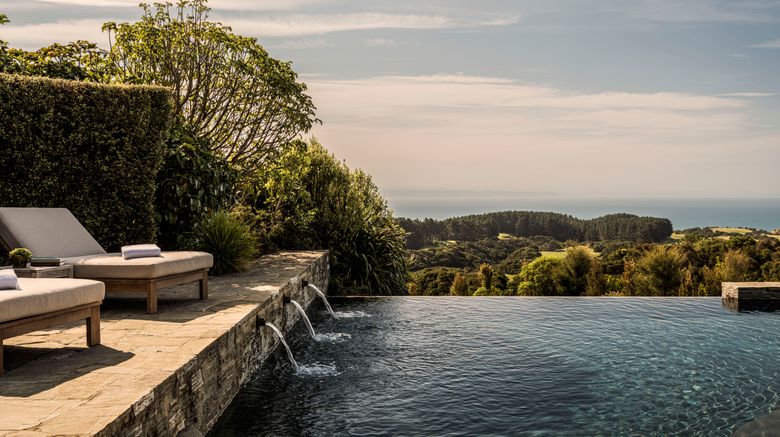 <b>Rosewood Cape Kidnappers Pool</b>. Images powered by <a href="https://www.leonardoworldwide.com/" title="Leonardo Worldwide" target="_blank">Leonardo</a>.