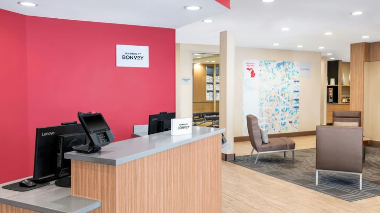 TownePlace Stes by Marriott Detroit Lobby