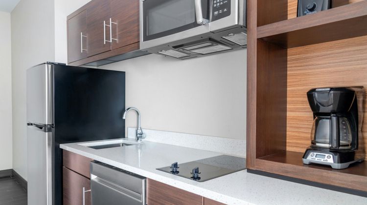 TownePlace Stes by Marriott Detroit Room