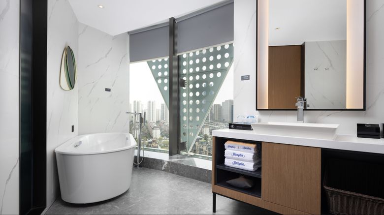 <b>Hampton Wenzhou Yueqing Room</b>. Images powered by <a href="https://www.leonardoworldwide.com/" title="Leonardo Worldwide" target="_blank">Leonardo</a>.