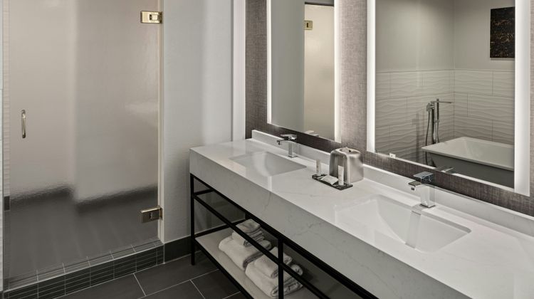 Marriott Hotel & Conference Center Room
