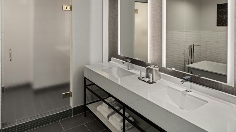 <b>Marriott Hotel & Conference Center Room</b>. Images powered by <a href="https://www.leonardoworldwide.com/" title="Leonardo Worldwide" target="_blank">Leonardo</a>.