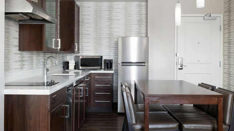 Residence Inn Denver Stapleton Room