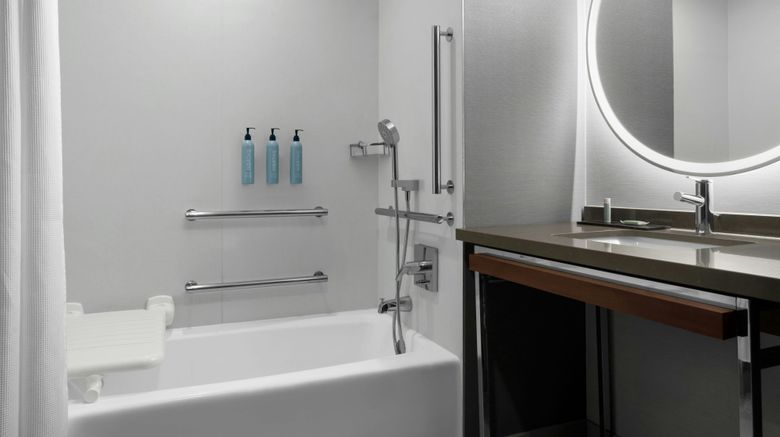 <b>Courtyard San Jose Airport Room</b>. Images powered by <a href="https://www.leonardoworldwide.com/" title="Leonardo Worldwide" target="_blank">Leonardo</a>.