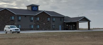Cobblestone Inn & Suites Exterior