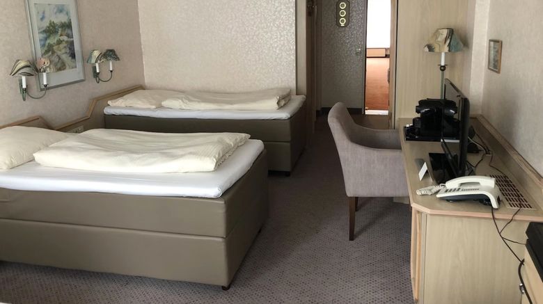 <b>Hotel Senator Hamburg Room</b>. Images powered by <a href="https://www.leonardoworldwide.com/" title="Leonardo Worldwide" target="_blank">Leonardo</a>.