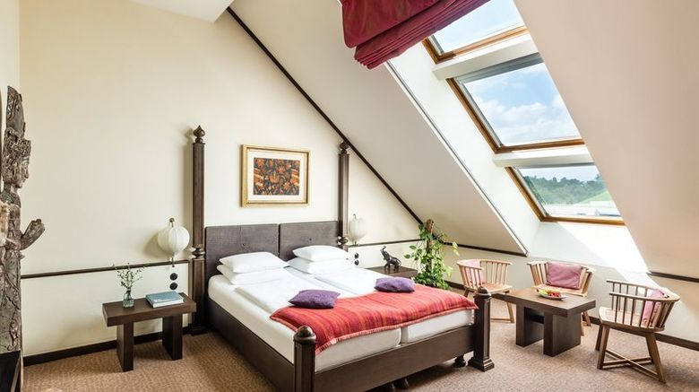 <b>Park-Hotel Hagenbeck Room</b>. Images powered by <a href="https://www.leonardoworldwide.com/" title="Leonardo Worldwide" target="_blank">Leonardo</a>.
