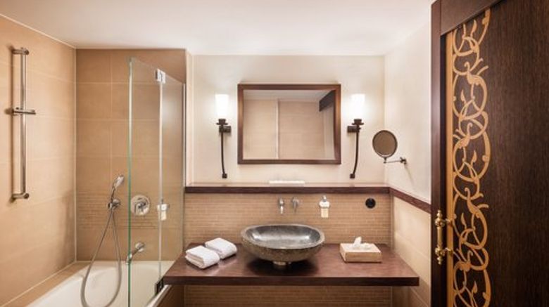 <b>Park-Hotel Hagenbeck Room</b>. Images powered by <a href="https://www.leonardoworldwide.com/" title="Leonardo Worldwide" target="_blank">Leonardo</a>.