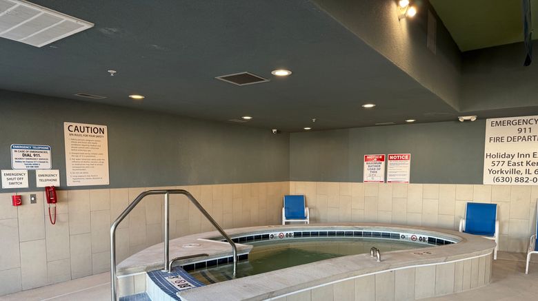 <b>Holiday Inn Express & Suites Yorkville Spa</b>. Images powered by <a href="https://www.leonardoworldwide.com/" title="Leonardo Worldwide" target="_blank">Leonardo</a>.