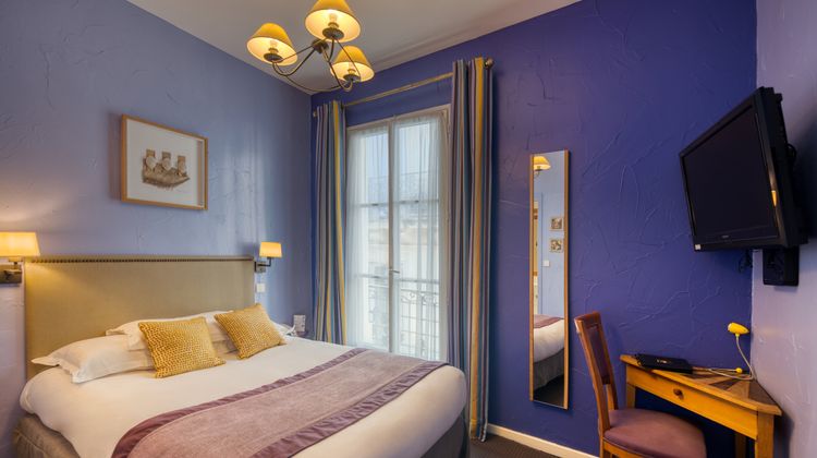 Aragon Hotel Room